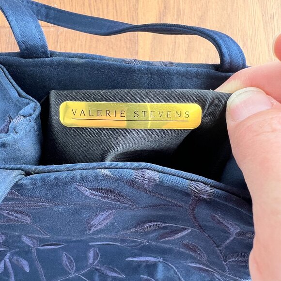 Valerie Stevens Embroidered Blue Mini Purse - Picture 3 of 4